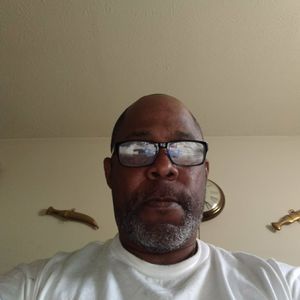 Meet your Posher, Dennis